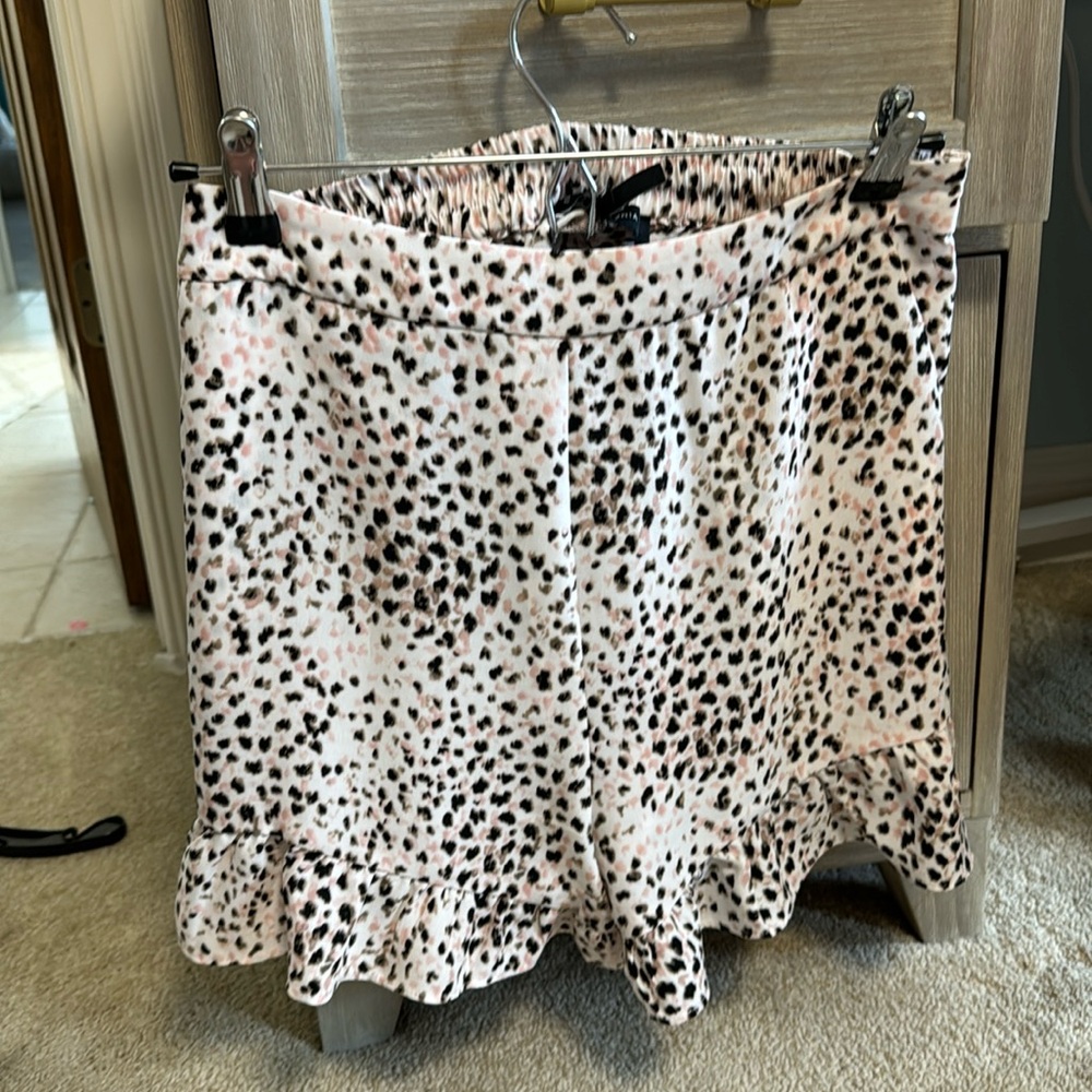 BCBGMAXAZARIA flowy shorts